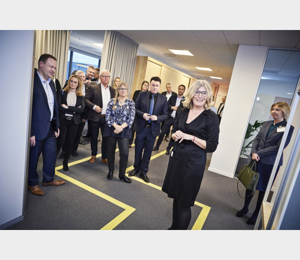 Rundvisning ved direktør Lone Saaby.